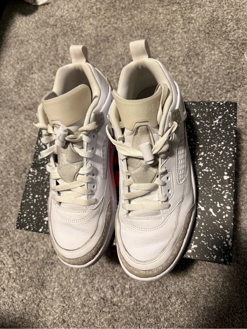 Jordan Spizike Shoes Men’s White/ Neutral Grey Low Top Lace-Up Sneakers 9.5